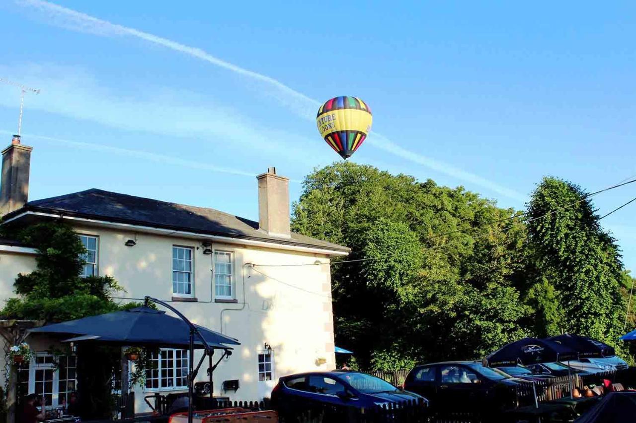 The Dove Inn Micheldever Exterior photo