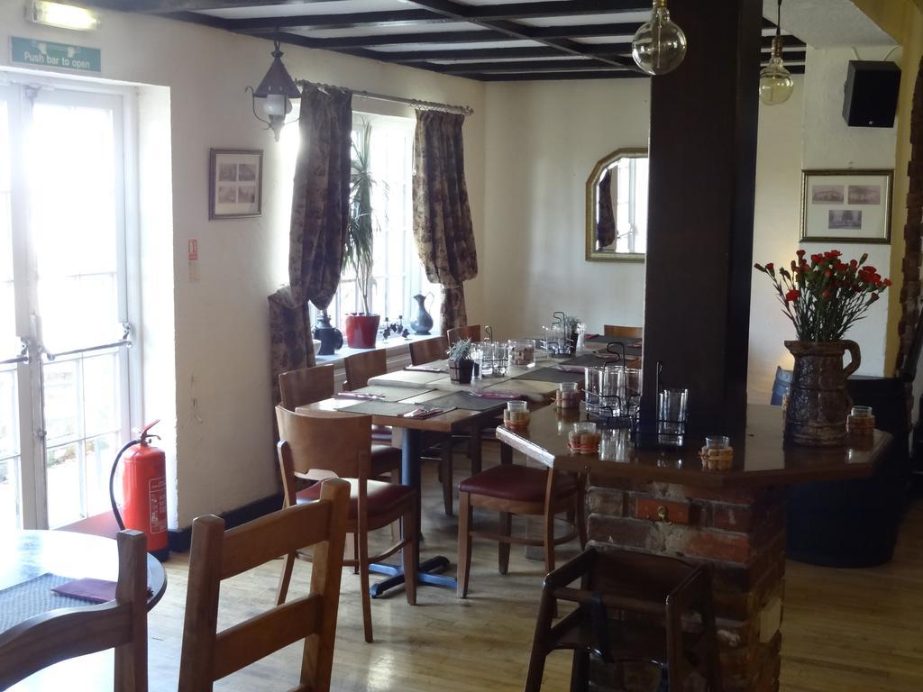 The Dove Inn Micheldever Exterior photo